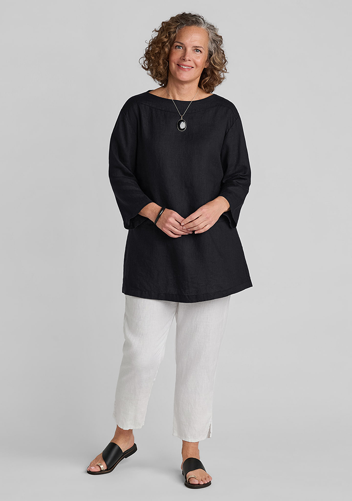 FLAX linen shirt in black with linen pants in white
