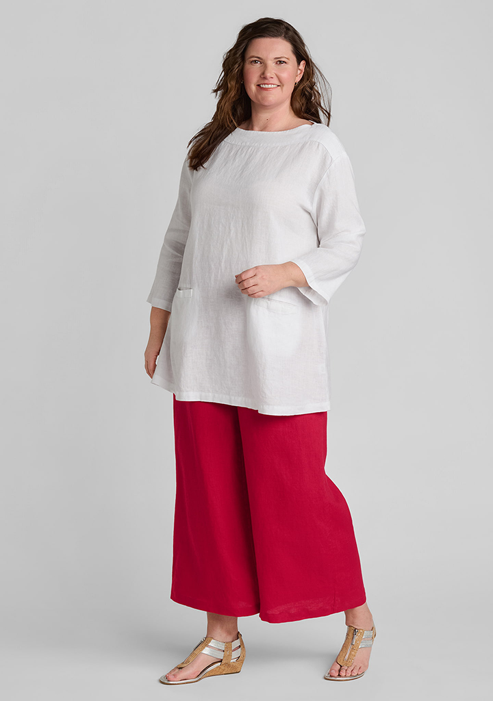 FLAX linen shirt in white with linen pants in red